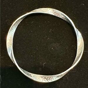 Silpada .925 Sterling Silver Textured Twisted Ribbon Bangle Bracelet